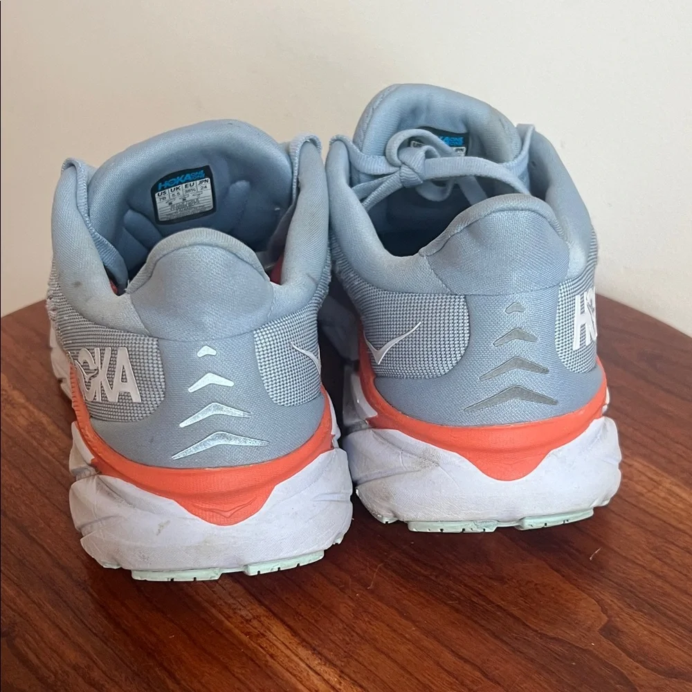 Hoka shoes light